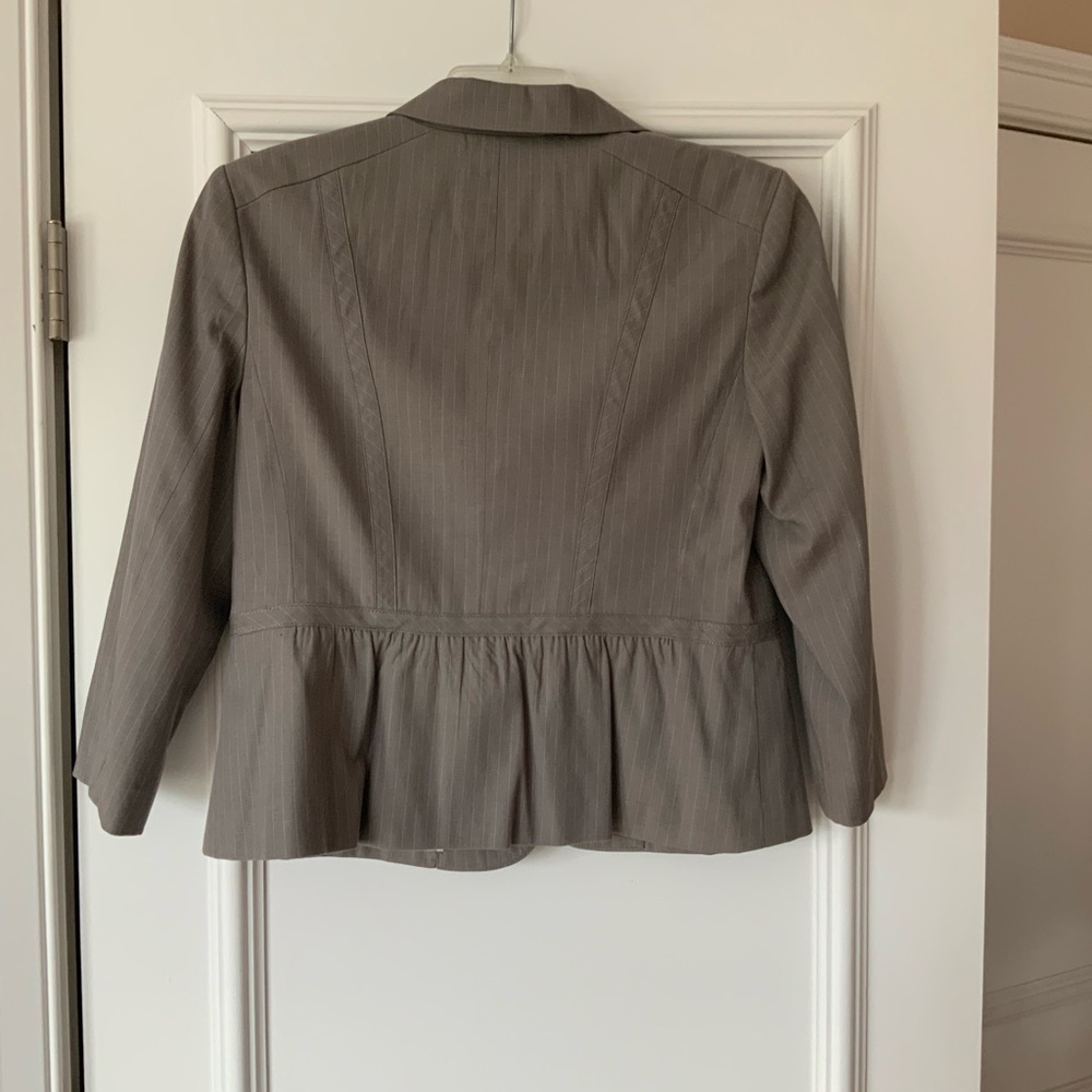 Ladies Suit - Picture 2 of 16